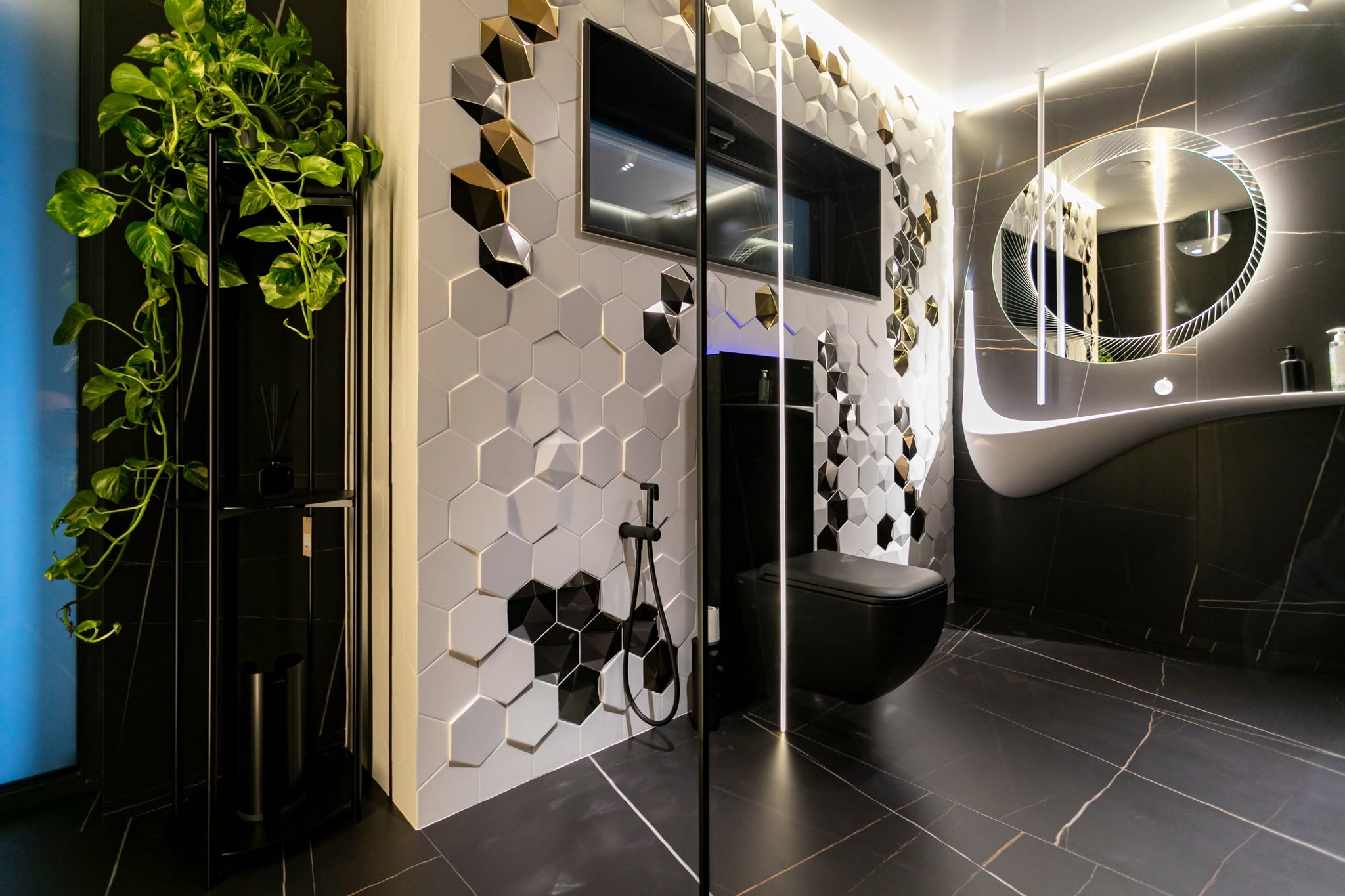 A & S Sculptural Bath